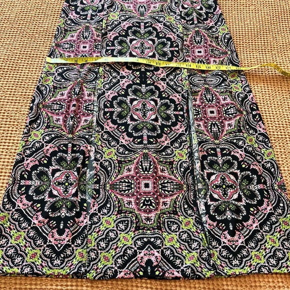 London Times size 4 maxi dress in fabulous fun pink back green and white print. - Picture 13 of 16